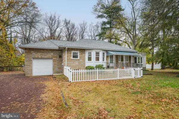 107 HARTFORD RD, Mount Laurel, NJ 08054