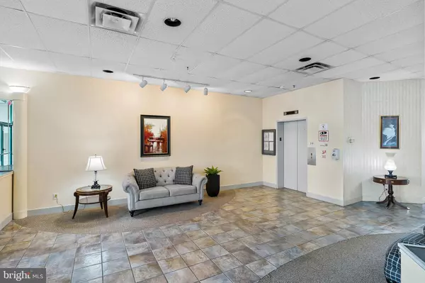 Voorhees, NJ 08043,6072 MAIN ST