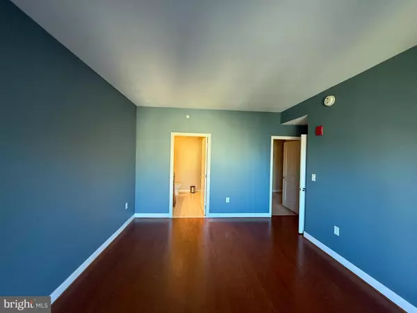 Oxon Hill, MD 20745,155 POTOMAC PSGE #402