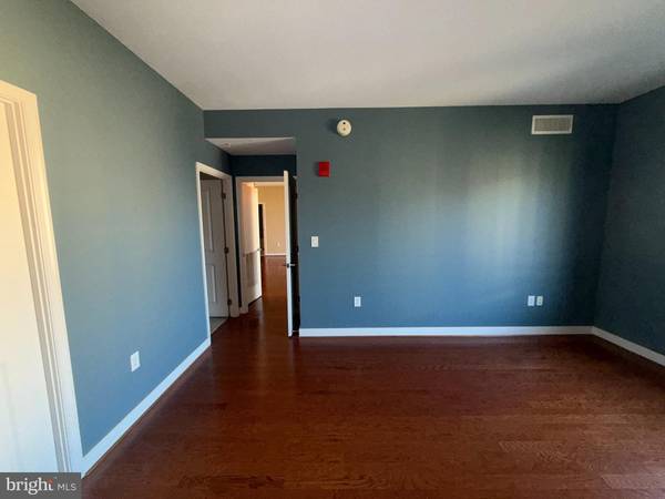 Oxon Hill, MD 20745,155 POTOMAC PSGE #402