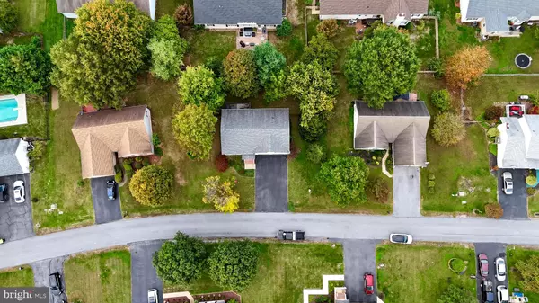 Falling Waters, WV 25419,51 FINCH LN