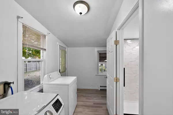 Mount Holly, NJ 08060,240 PINE ST