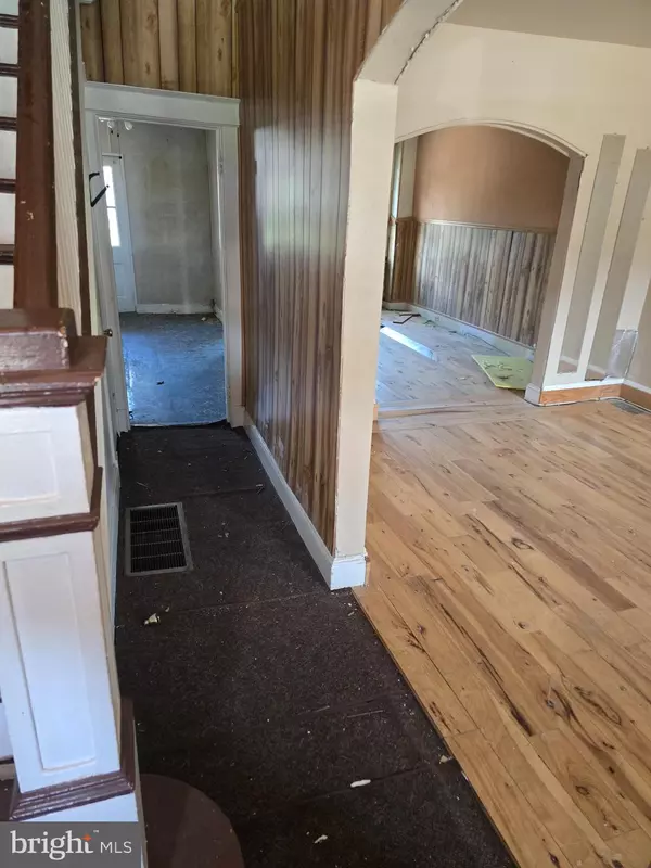 Baltimore, MD 21216,930 N ROSEDALE ST