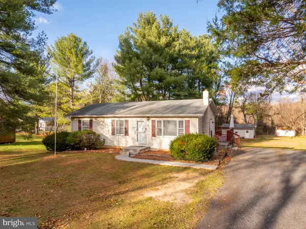 460 MASSANUTTEN DR, Edinburg, VA 22824