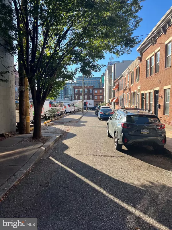 Philadelphia, PA 19147,1016 E MOYAMENSING AVE