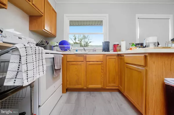 Willingboro, NJ 08046,14 BUTTERCUP LN