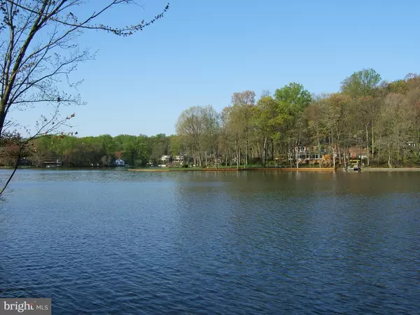 6120 BEACHWAY DR, Falls Church, VA 22041