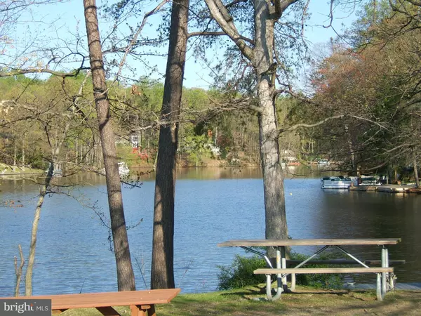 Falls Church, VA 22041,6120 BEACHWAY DR