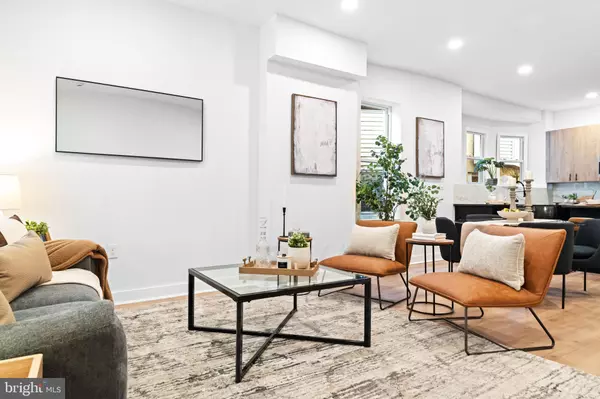 Philadelphia, PA 19144,6120 BAYNTON ST