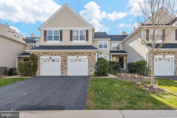 72 RIVER BIRCH CIR, Princeton, NJ 08540