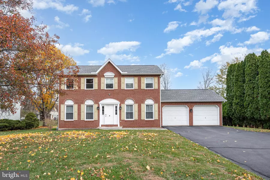 6 AUBURN CIRCLE, Boiling Springs, PA 17007