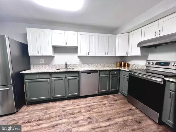 Sterling, VA 20165,33 DEVON CT