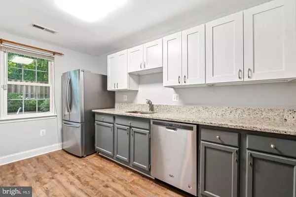 Sterling, VA 20165,33 DEVON CT