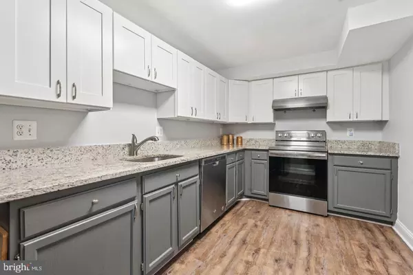 Sterling, VA 20165,33 DEVON CT