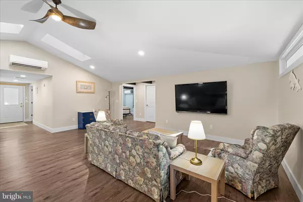 Bethany Beach, DE 19930,2 BRIDGE RD