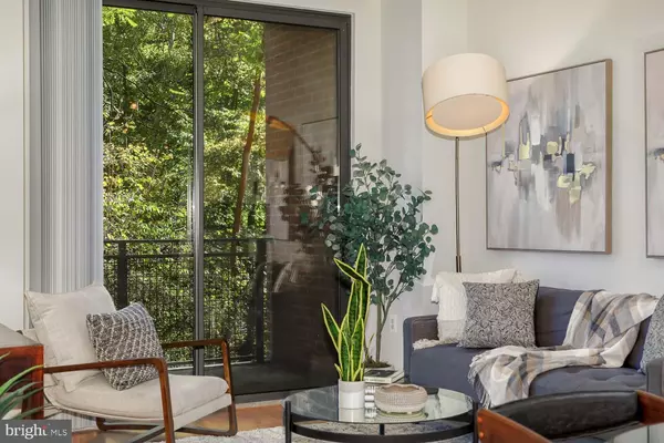 Washington, DC 20008,3883 CONNECTICUT AVE NW #T3