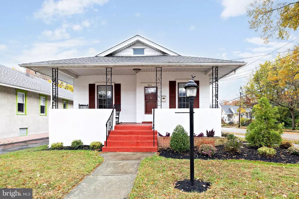 Collingswood, NJ 08108,300 WOODLAWN TER