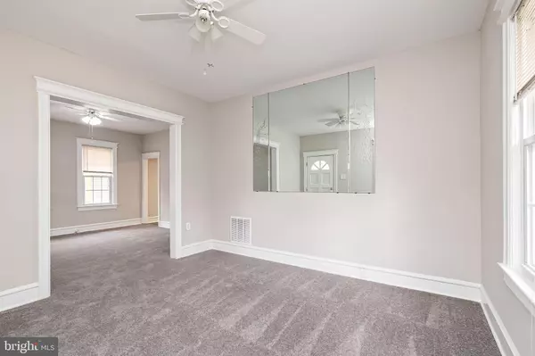 Collingswood, NJ 08108,300 WOODLAWN TER