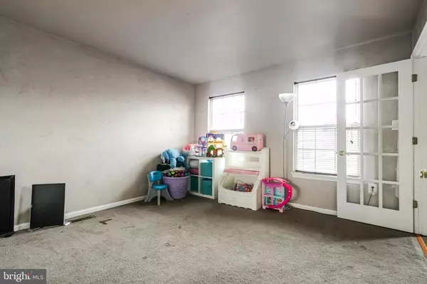 White Plains, MD 20695,8359 GROVENOR CT