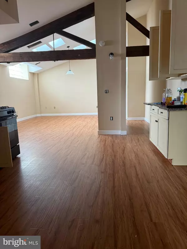 Philadelphia, PA 19131,550-52 N 52ND ST N #UNIT 3