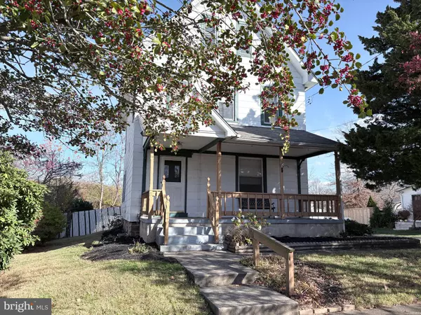 11 LINCOLN AVE, Ivyland, PA 18974