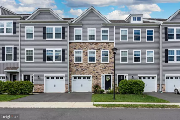 6 ROME WAY, Mount Laurel, NJ 08054