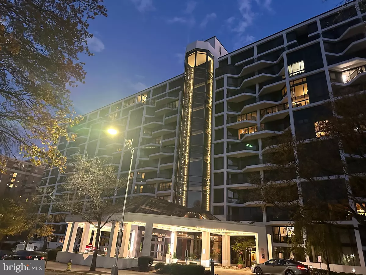 Arlington, VA 22209,1530 KEY BLVD #930