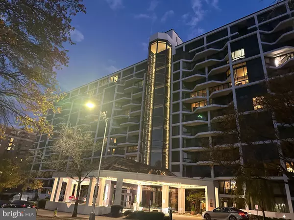 1530 KEY BLVD #930, Arlington, VA 22209