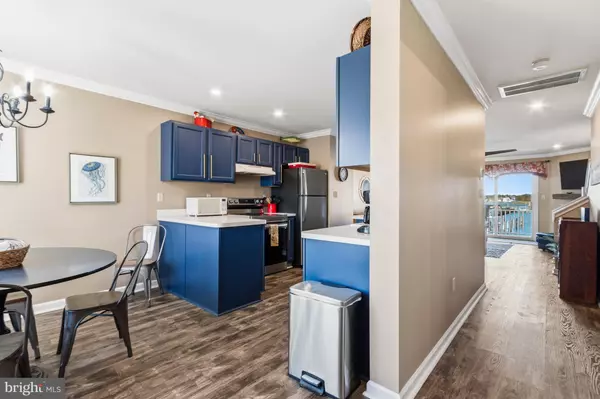 Ocean View, DE 19970,37896 MARINA DR #4