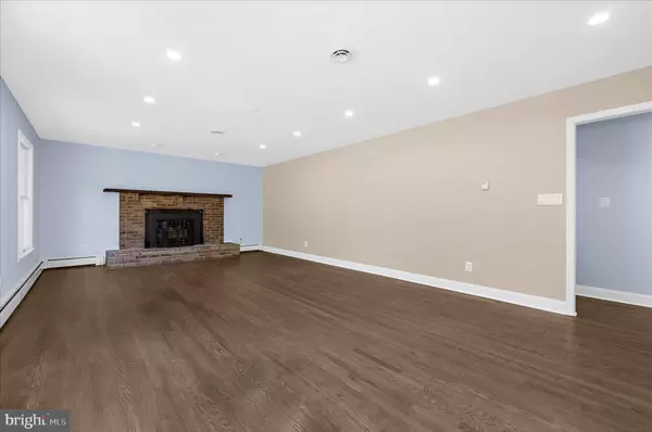 Pasadena, MD 21122,7643 PARADISE BEACH RD