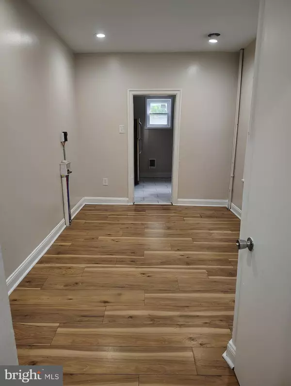 Philadelphia, PA 19140,4363 WAYNE AVE