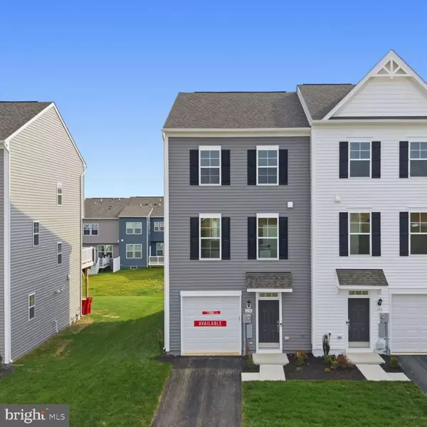 638 NEWBURY ST, Charles Town, WV 25414