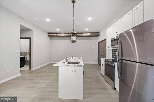 403 N SIMPSON ST, Philadelphia, PA 19151