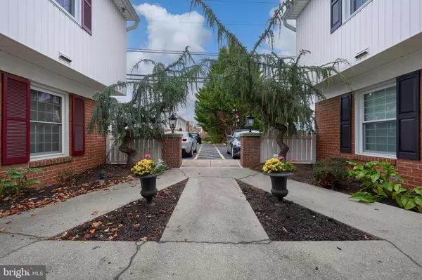 Hershey, PA 17033,425 W CARACAS AVE