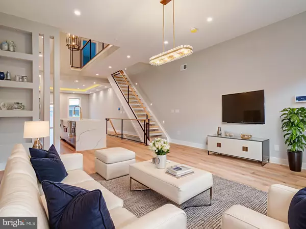 Philadelphia, PA 19125,1019 E PALMER ST