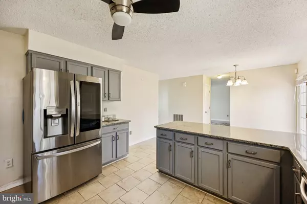 Henrico, VA 23231,1706 HOUNDS WAY