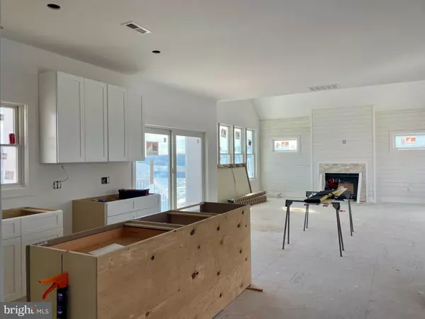 Manahawkin, NJ 08050,61 BUDD DRIVE