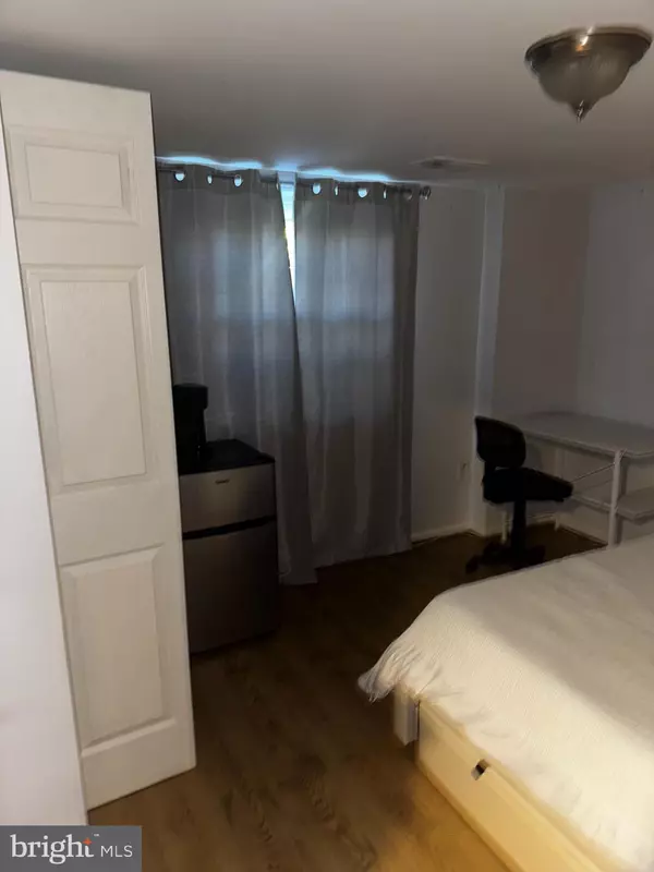 Alexandria, VA 22306,8259 CEDAR LANDING CT