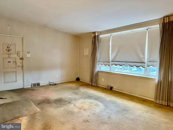 Philadelphia, PA 19152,2524 VISTA ST