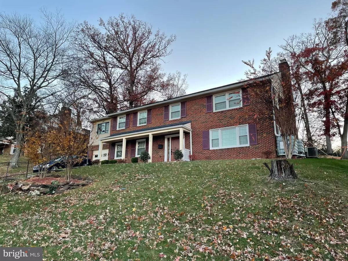 Lanham, MD 20706,7303 LOIS LN