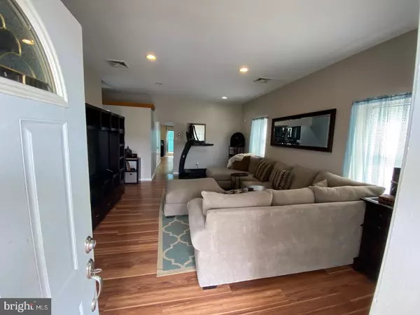 Hamilton, NJ 08610,150 HOBSON AVE