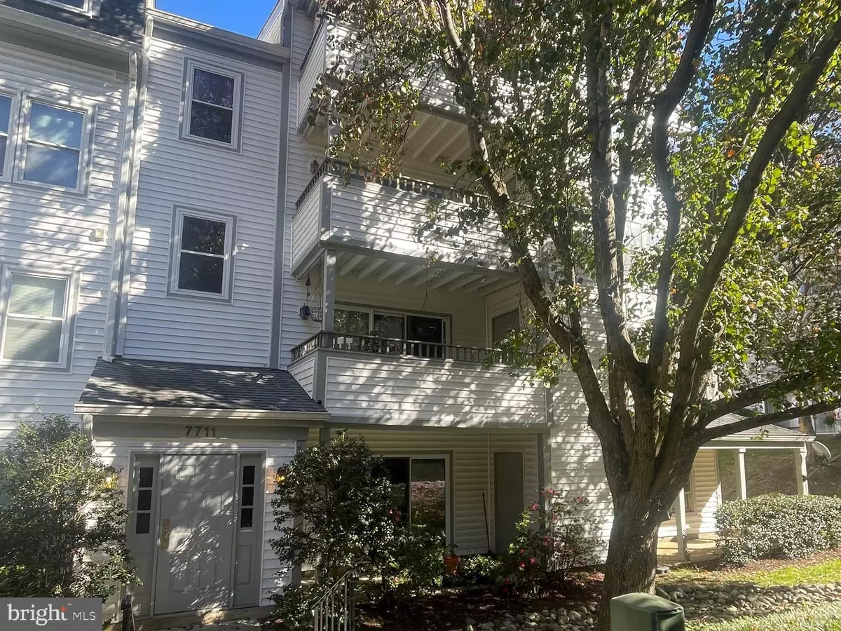 Annandale, VA 22003,7711 LAFAYETTE FOREST DR #22