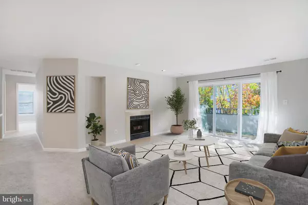 Annandale, VA 22003,7711 LAFAYETTE FOREST DR #22