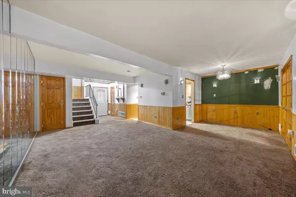 Westampton, NJ 08060,56 GREENWICH DR