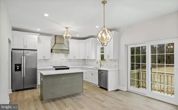 Hammonton, NJ 08037,505 HAY RD