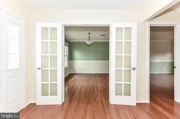 Manassas, VA 20110,10135 FOREST HILL CIR