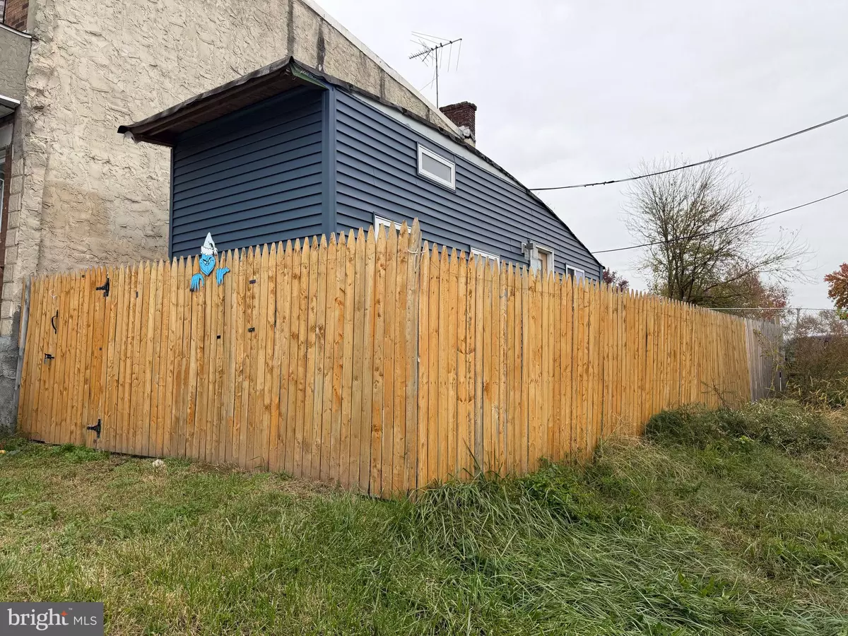 Philadelphia, PA 19120,166-1/2 W ALBANUS ST