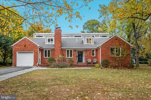 Falls Church, VA 22044,3122 WORTHINGTON CIR