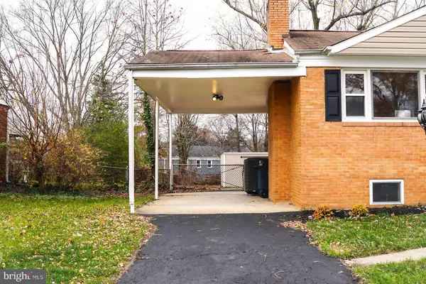 Temple Hills, MD 20748,7107 LOCH RAVEN RD