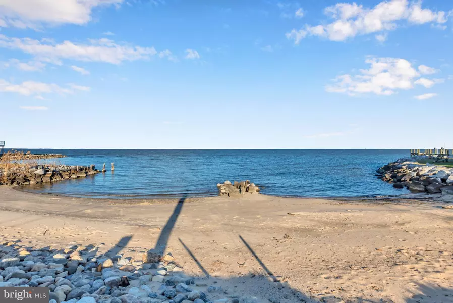 7804 HARBOR RD, Pasadena, MD 21122